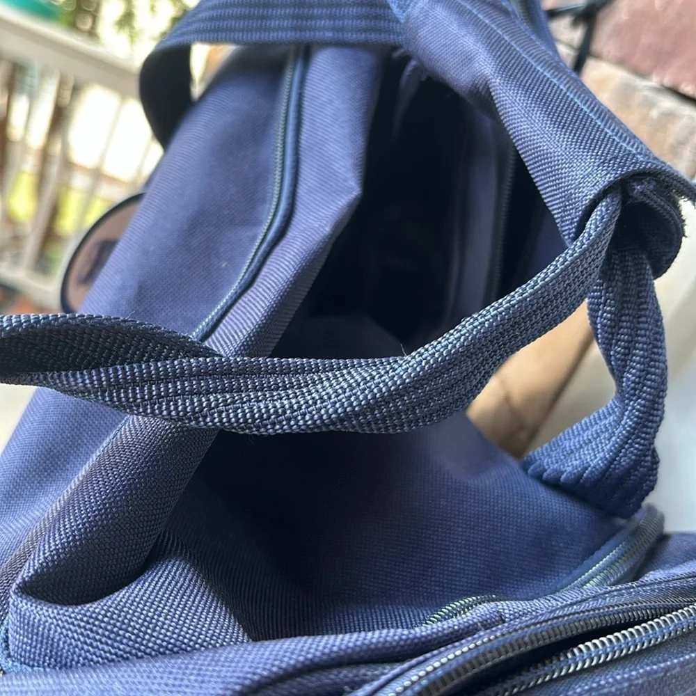 CANVAS CARRY ALL. ZIPPERS POCKETS AND LIGHTWEIGHT.NAVY BLUE W SHOULDER STRAP - Picture 4 of 8